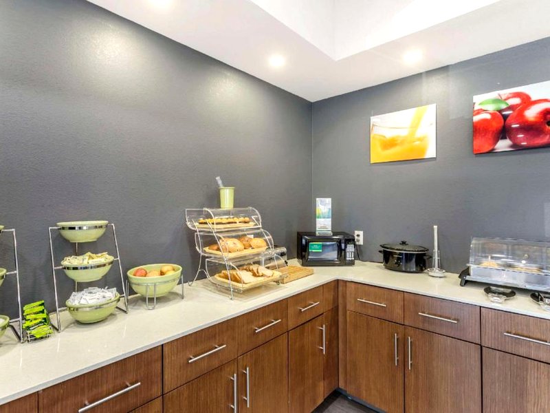 Quality Inn Cookevilleの写真