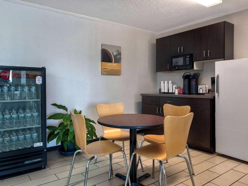 Motel 6 Cookeville, TNの写真