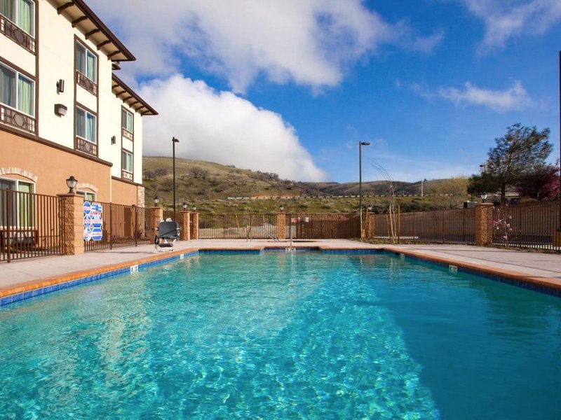 Holiday Inn Express & Suites Frazier Park By IHGの写真