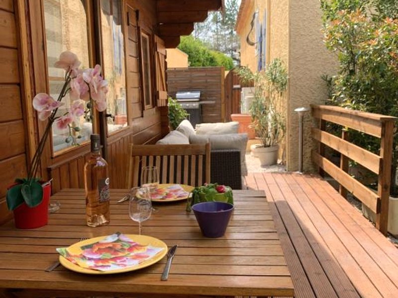 CHALET, PISCINE, JARDIN CLOTURE, ANIMAUX Acceptés (CHALET, PISCINE, JARDIN CLOTURE, ANIMAUX Acceptes)の写真