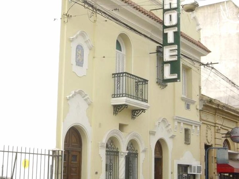 Emperatriz HOTEL FAMILIARの写真