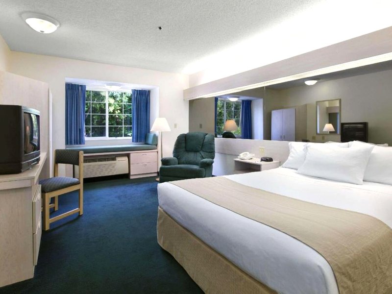 Microtel Inn & Suites by Wyndham Palm Coast I-95の写真