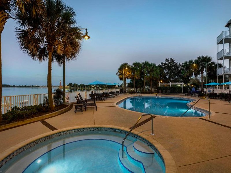 ザ ウォーターフロント イン (The Waterfront Inn)の写真