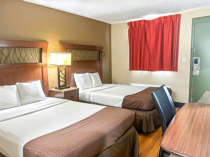 オヨ ホテル モービル, AL I-65 アット エアポート ブルバード (OYO Hotel Mobile, AL I-65 at Airport Blvd)の写真