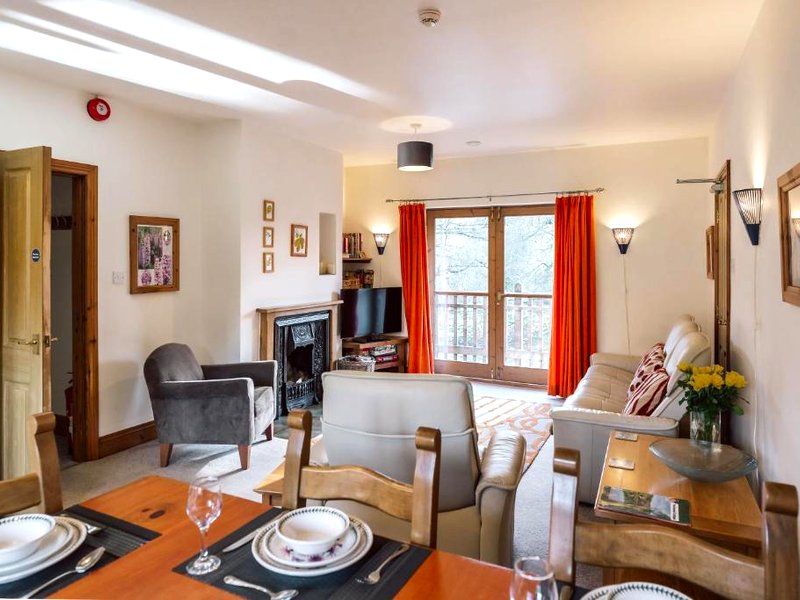 Travel Fox Cottages- Swimming Lake, BBQ Hut, Games Area - Alton Towersの写真