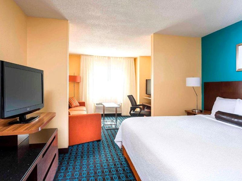 Fairfield by Marriott Inn & Suites Hollandの写真