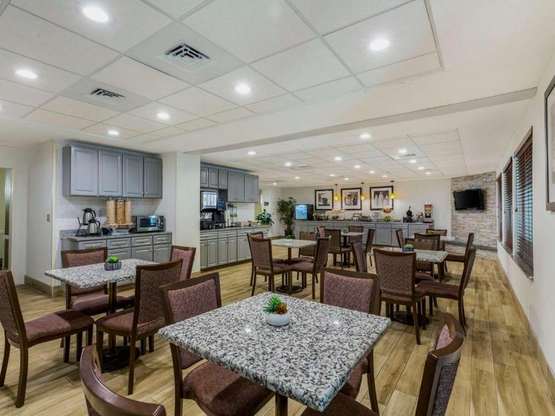 ベストウェスタンプラス ニューイングランド イン ＆ スイーツ (Best Western Plus New England Inn & Suites)の写真