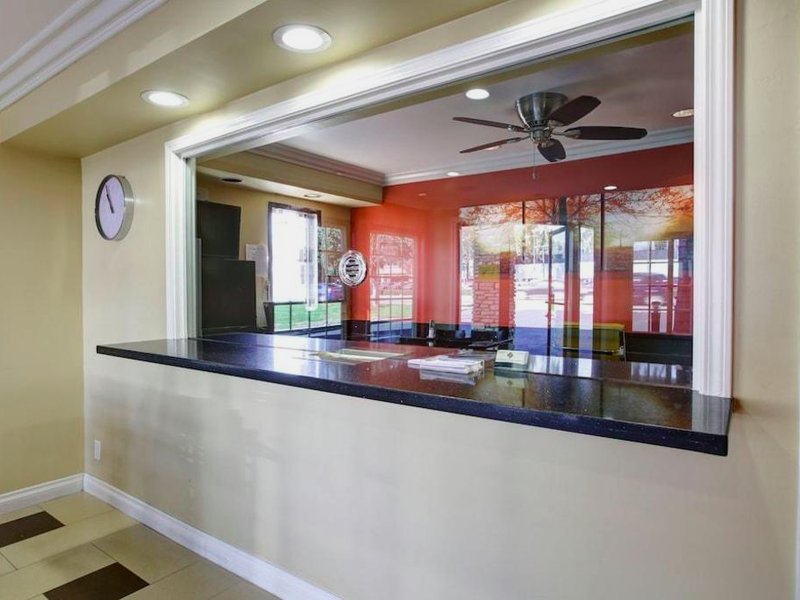 Ontario Inn & Suitesの写真