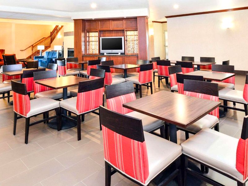 Comfort Inn & Suites Madison Northの写真