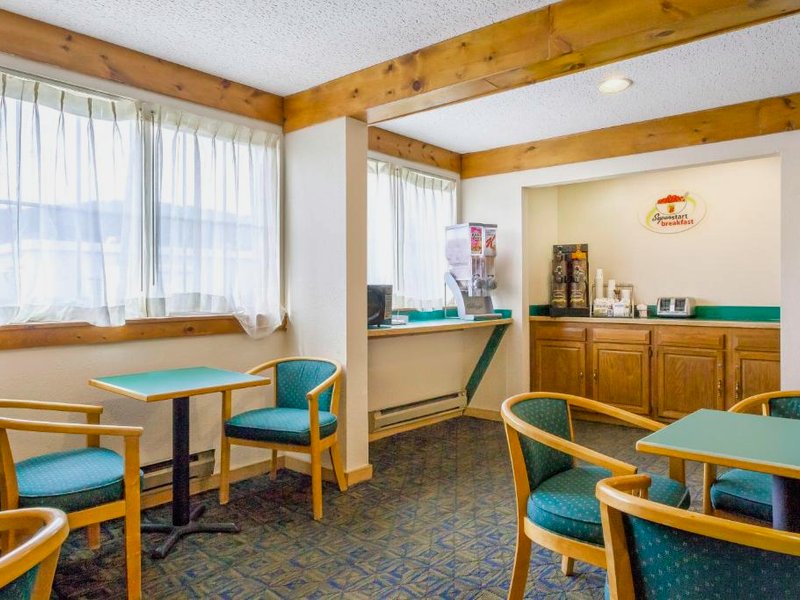 スーパー 8 バイ ウインダム オニオンタ クーパーズタウン (Super 8 By Wyndham Oneonta/Cooperstown)の写真