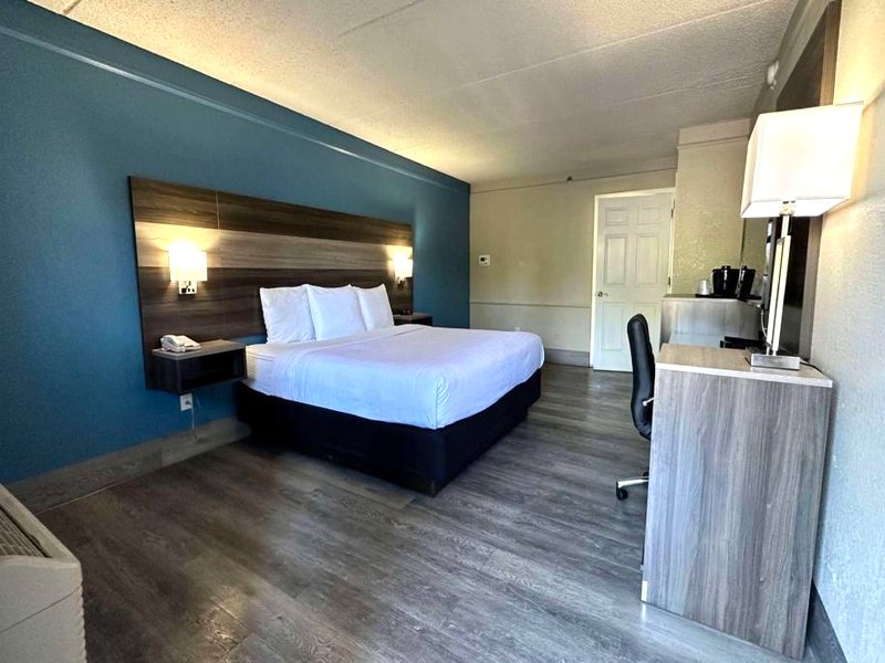 デイズ イン バイ ウィンダム サンディエゴ ビスタ (Days Inn by Wyndham San Diego Vista)の写真