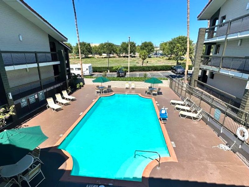 デイズ イン バイ ウィンダム サンディエゴ ビスタ (Days Inn by Wyndham San Diego Vista)の写真