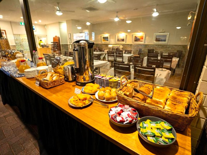 ベストウェスタン ホスピタリティ イン カーナバロン (Hospitality Carnarvon, SureStay by Best Western)の写真