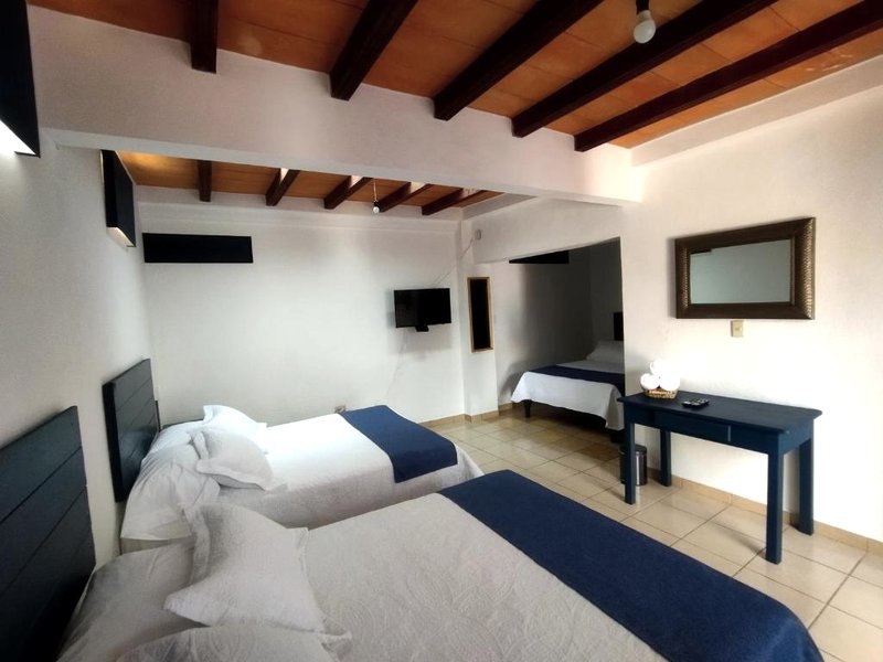 Hotel & Hostal Santuarioの写真