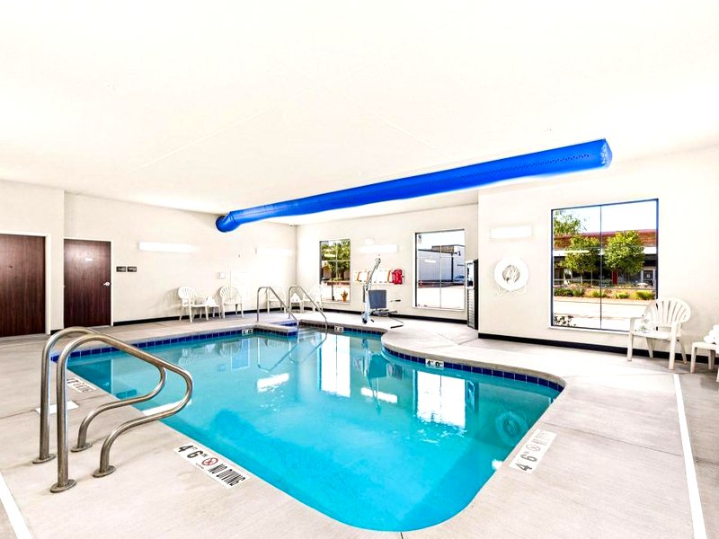 コブルストーン ホテル アンド スイーツ (Cobblestone Hotel & Suites - Superior/Duluth)の写真