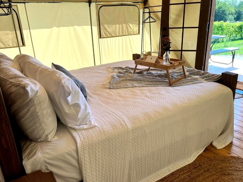 Enchanting Tented Cabin with Amazing Interior and Exterior in Tekamah, Nebraskaの写真