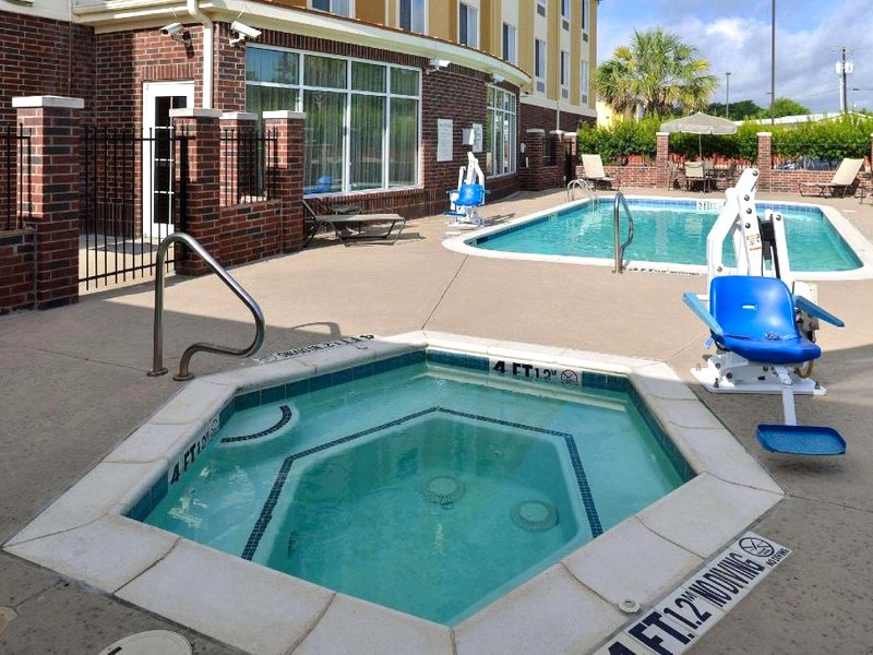 コンフォート イン & スイーツ (Comfort Inn & Suites)の写真