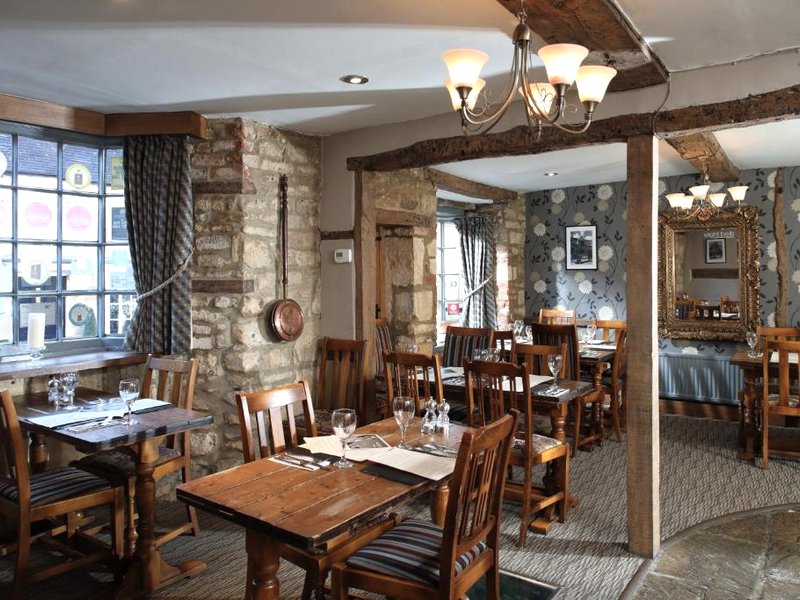 エイト ベルズ イン (Eight Bells Inn)の写真