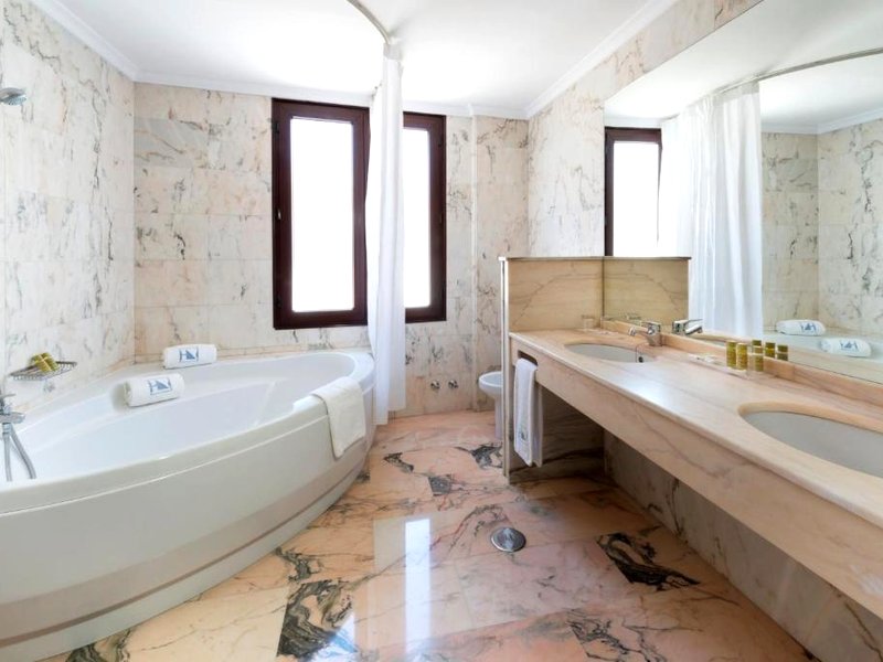 ユーロスターズ マイモニデス ホテル (Eurostars Maimonides Hotel)の写真