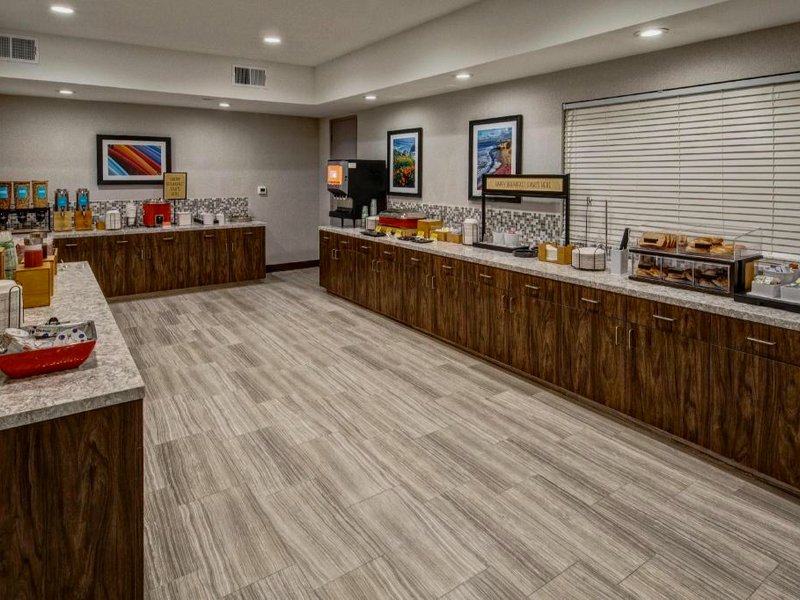 ハンプトン イン バイ ヒルトン カーディフ ビーチ エンシニータス (Hampton Inn by Hilton Cardiff Beach Encinitas, CA)の写真