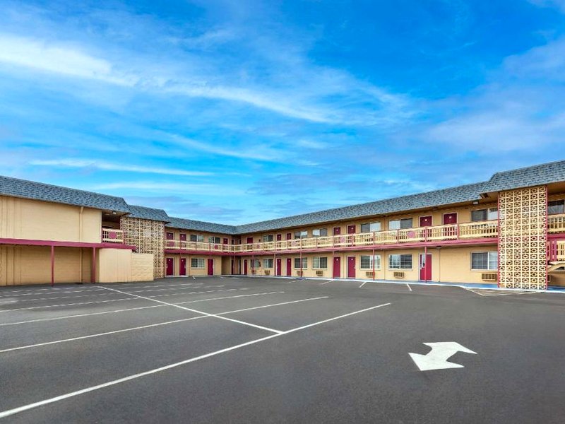 エコノ ロッジ ファロン ネイバル エア ステーション エリア (Econo Lodge Fallon Naval Air Station Area)の写真
