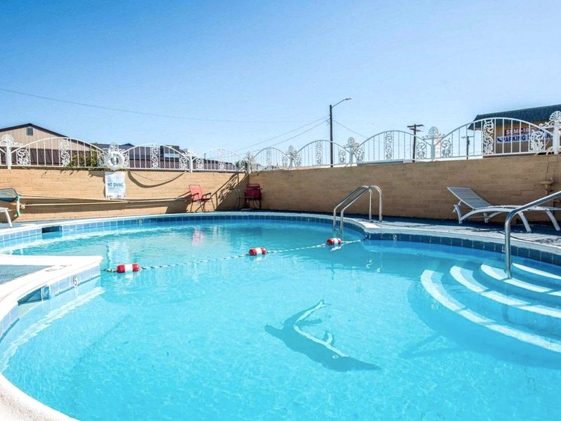 エコノ ロッジ ファロン ネイバル エア ステーション エリア (Econo Lodge Fallon Naval Air Station Area)の写真