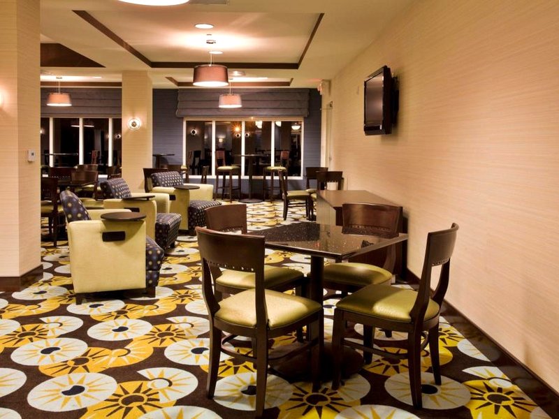Holiday Inn Express Hotel & Suites Largo-Clearwater By IHGの写真