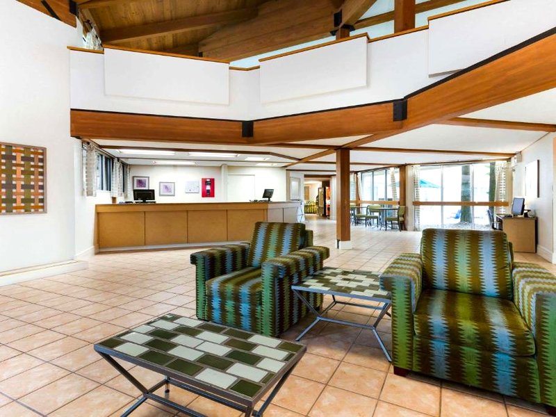 ラ キンタ イン&スイーツ バイ ウィンダム セント ピート クリアウォーター エアポート (La Quinta Inn & Suites by Wyndham St. Pete-Clearwater Airpt)の写真