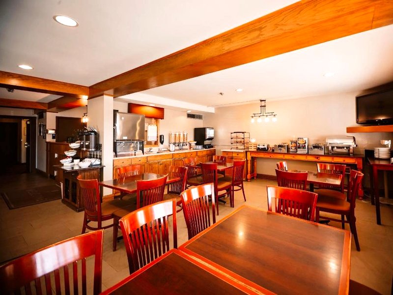 Travelodge Suites by Wyndham Regina / Eastgate Bayの写真