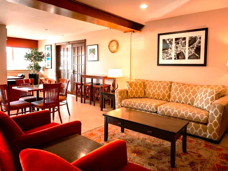 Travelodge Suites by Wyndham Regina / Eastgate Bayの写真