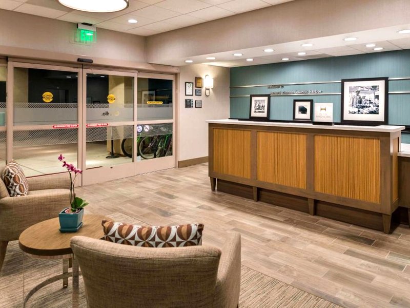 ハンプトン イン チャネル アイランズ ハーバー (Hampton Inn Channel Islands Harbor)の写真