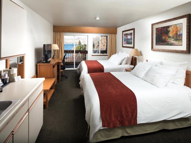 Lakeside Lodge and Suitesの写真