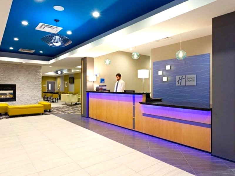 Holiday Inn Express and Suites Batavia By IHGの写真