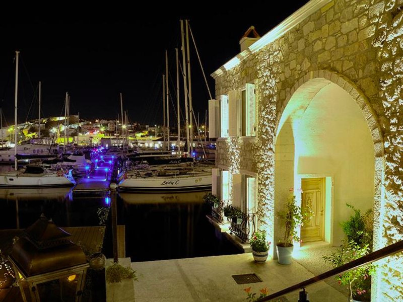 チェシメ マリーナ コヌックエヴィ (Çeşme Marina Konukevi)の写真