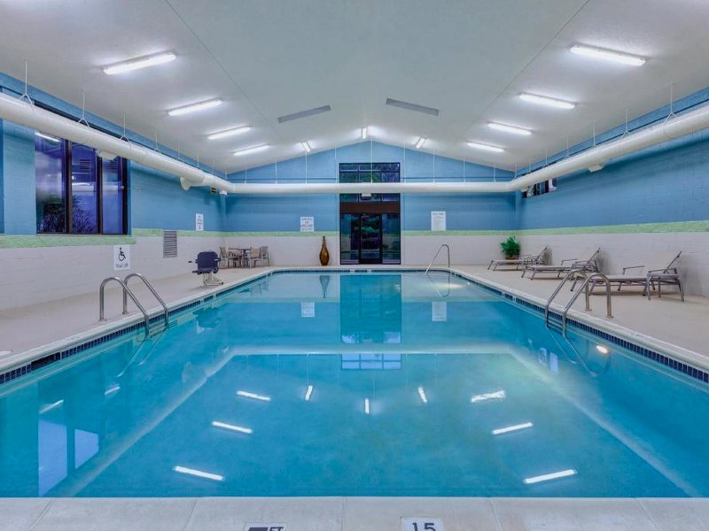 Holiday Inn Express and Suites Blacksburg- University Area By IHGの写真