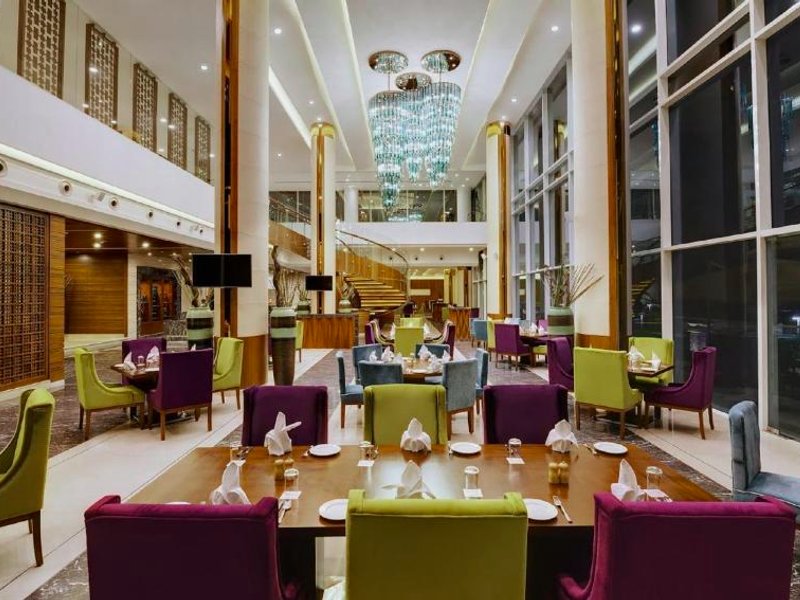 サヤジ コールハプル (Sayaji Kolhapur)の写真