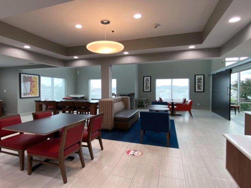 Holiday Inn Express Hotel & Suites Somerset Central By IHGの写真