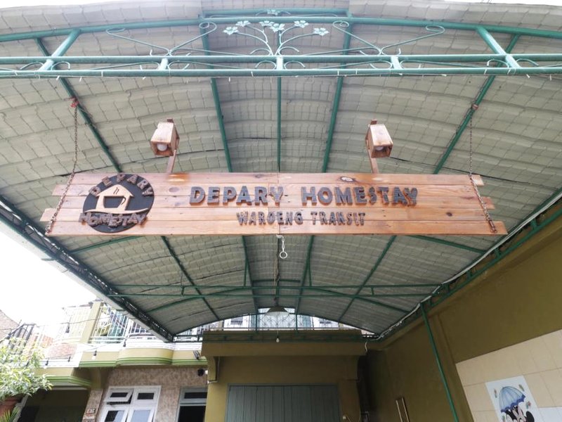 ワロン トランジット アンド デパリ ホームステイ (Waroeng Transit and Depary Homestay)の写真