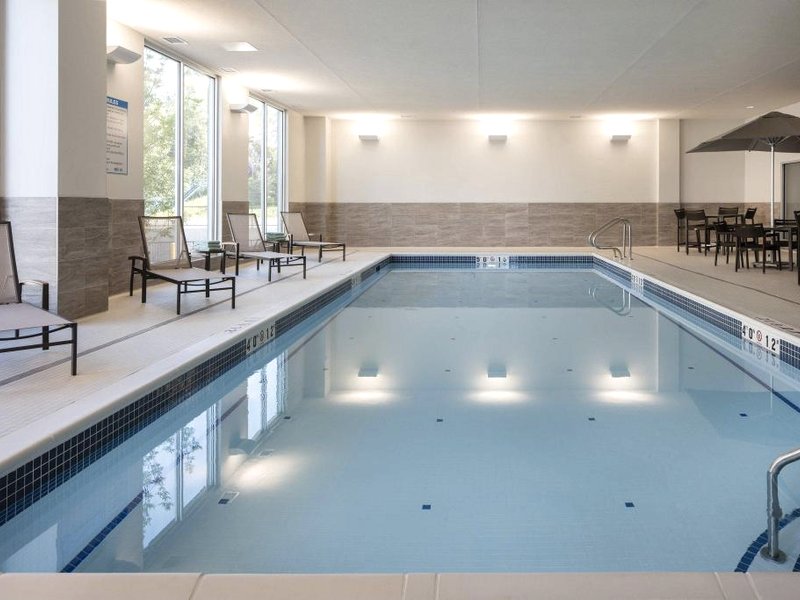 Courtyard by Marriott Prince Georgeの写真