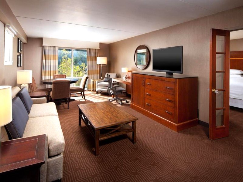 シェラトン アグーラヒルズ ホテル (Sheraton Agoura Hills Hotel)の写真