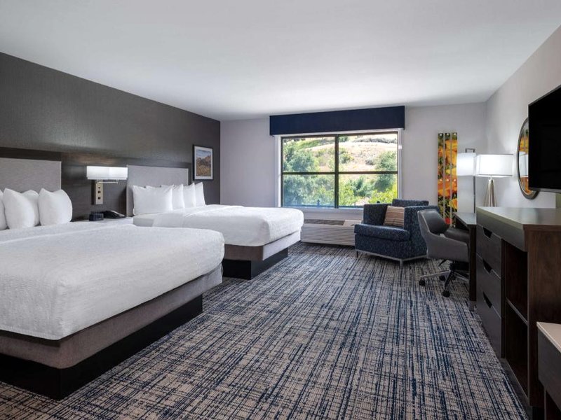 ハンプトン イン & スイーツ アゴウラ ヒルズ (Hampton Inn & Suites Agoura Hills)の写真