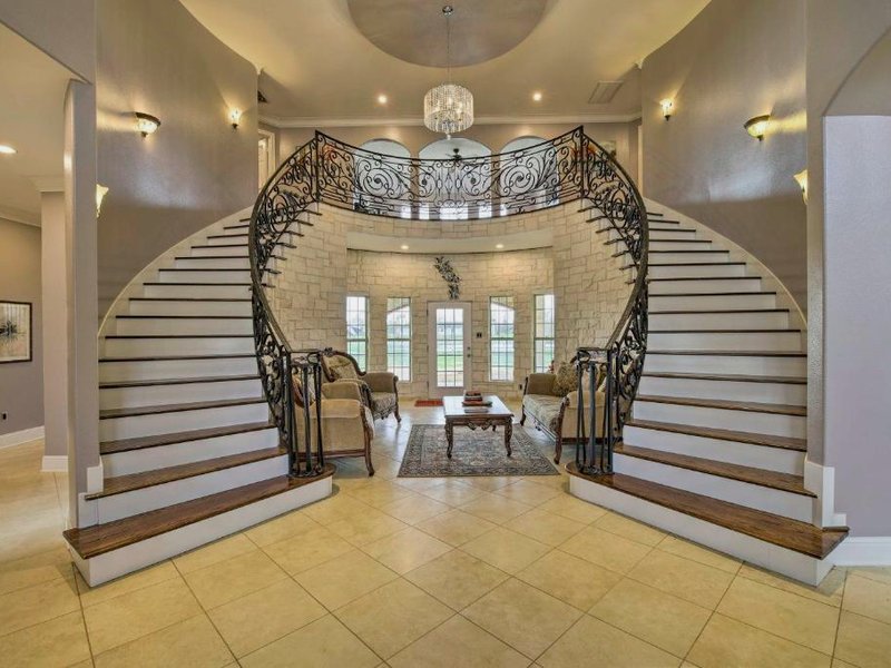 Grand Rosharon Estate on 10 Acres of Farmlandの写真