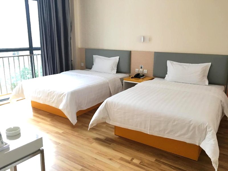 7 デイズ イン サンタイ ジージョウ メイン ロード (7 Days Inn·Santai Zizhou Main Road)の写真