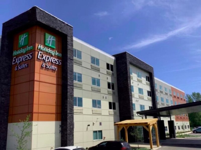 ホリデイ イン エクスプレス アンド スイーツ コートニー コモックス バイ IHG (Holiday Inn Express And Suites Courtenay Comox By IHG)の写真