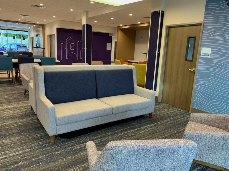 ホリデイ イン エクスプレス アンド スイーツ コートニー コモックス バイ IHG (Holiday Inn Express And Suites Courtenay Comox By IHG)の写真