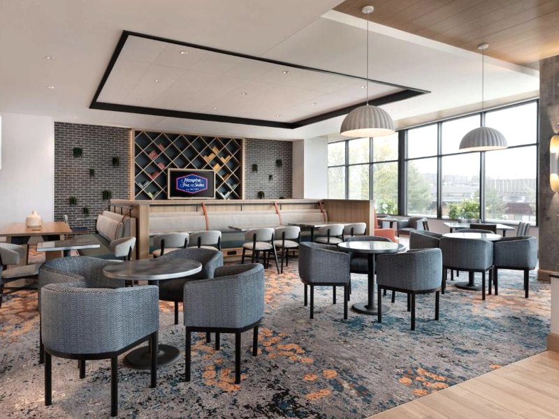 Hampton Inn & Suites by Hilton Watertown Bostonの写真