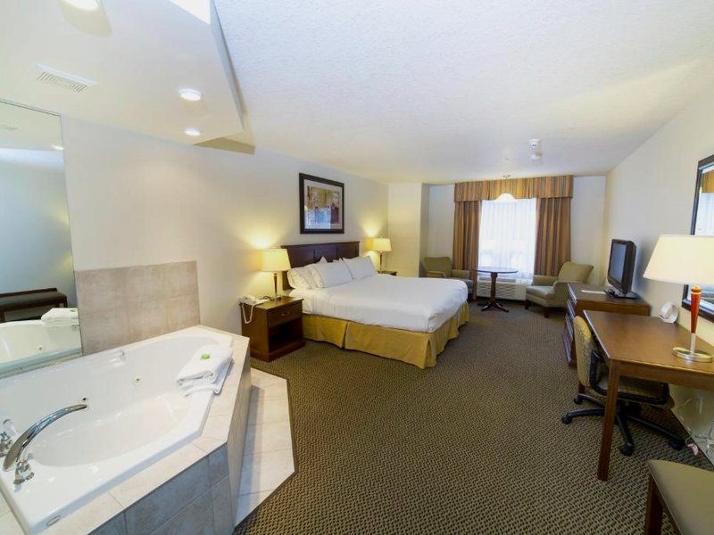 Holiday Inn Express & Suites Drayton Valley By IHGの写真