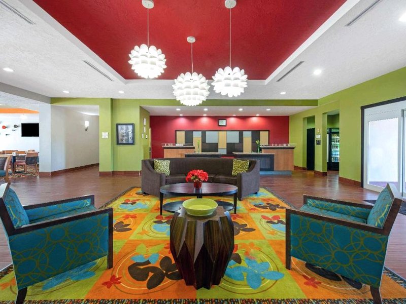 La Quinta Inn & Suites by Wyndham Leesville Ft. Polkの写真