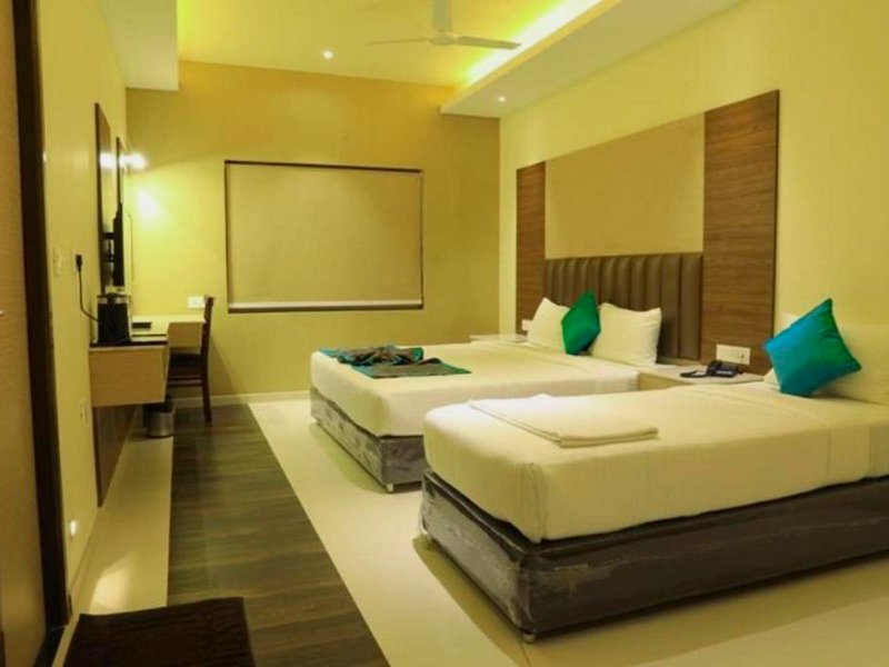 LAYA REGENCYの写真