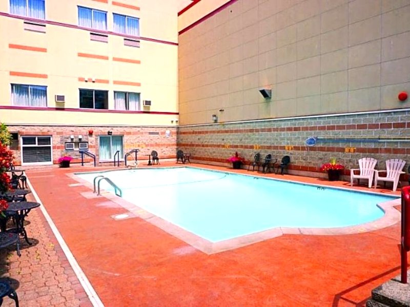 Red Lion Inn and Suitesの写真